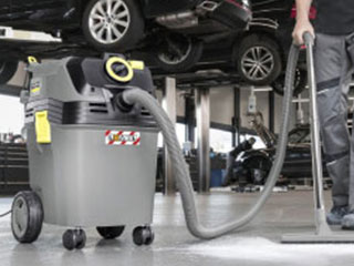 Vacuum Cleaner for Auto Industry